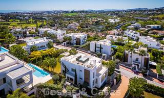 Moderne luxevilla te koop in een afgesloten wijk van de golfvallei van Nueva Andalucia, Marbella 53519 