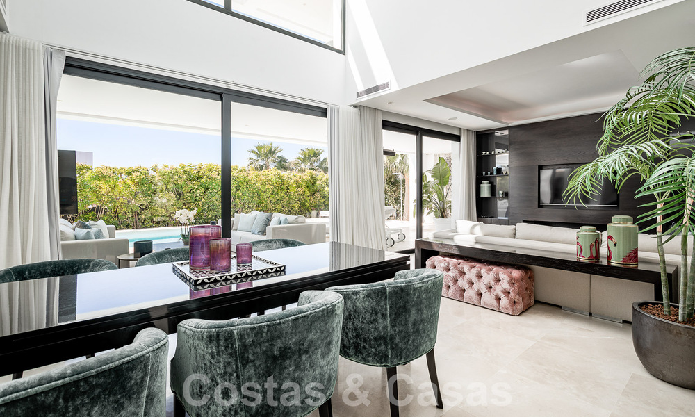Moderne luxevilla te koop in een afgesloten wijk van de golfvallei van Nueva Andalucia, Marbella 53528