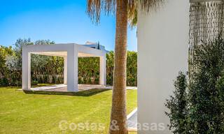 Moderne luxevilla te koop in een afgesloten wijk van de golfvallei van Nueva Andalucia, Marbella 53533 