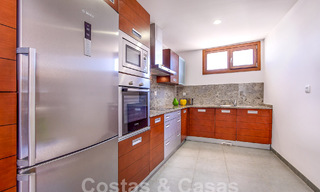 Modern 3- slaapkamer appartement te koop met zeezicht in de heuvels van Los Monteros, Oost Marbella 52764 
