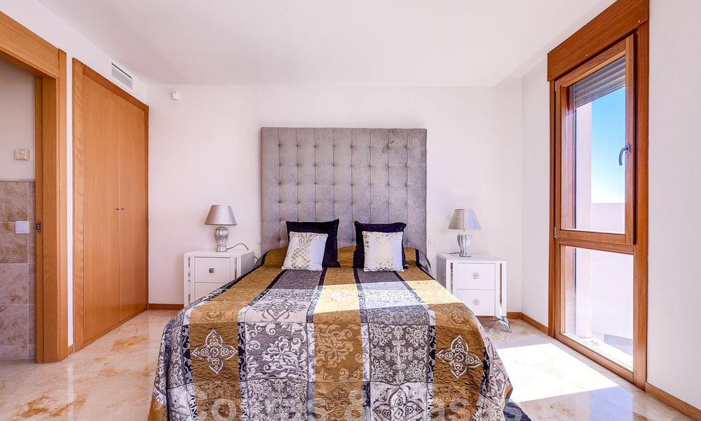 Modern 3- slaapkamer appartement te koop met zeezicht in de heuvels van Los Monteros, Oost Marbella 52765