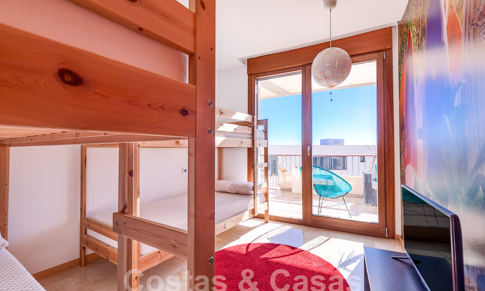 Modern 3- slaapkamer appartement te koop met zeezicht in de heuvels van Los Monteros, Oost Marbella 52770