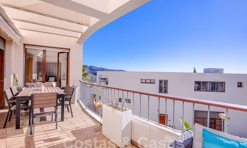 Modern 3- slaapkamer appartement te koop met zeezicht in de heuvels van Los Monteros, Oost Marbella 52779