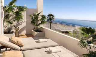 Exclusief gerenoveerde rijwoning te koop, grenzend aan het strand met onverstoord zeezicht, ten oosten van Marbella 52033 