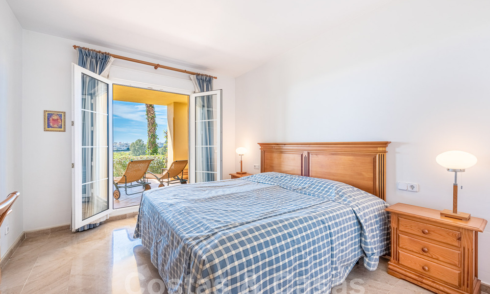 Tuinappartement te koop op loopafstand van Puerto Banus en het strand in een besloten urbanisatie in Nueva Andalucia, Marbella 55199