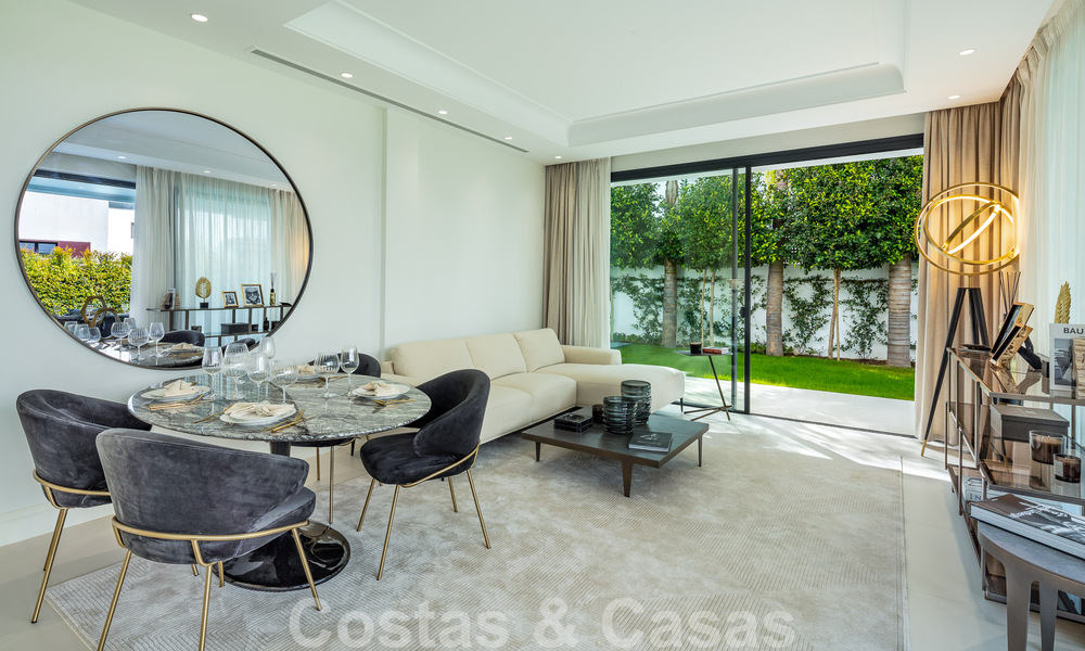 Instapklare, moderne luxevilla te koop, beachside Golden Mile, Marbella 51783