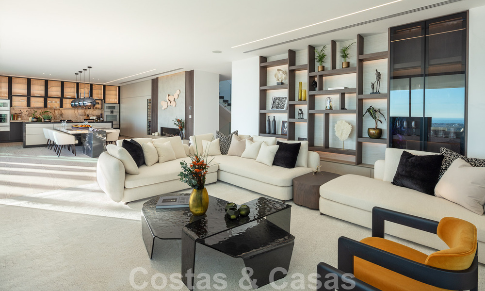 Instapklare. Exclusieve, nieuwe villa met onbelemmerd zeezicht te koop, gelegen in een beveiligde wijk in La Quinta, Marbella - Benahavis 51842