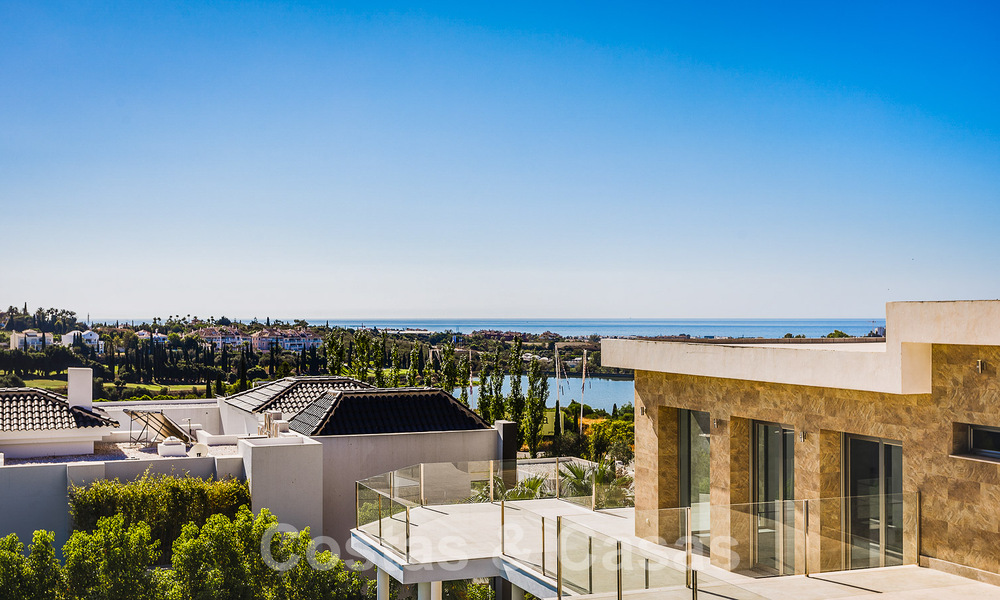 Nieuwe moderne luxevilla te koop, eerstelijns Los Flamingos Golf in Marbella - Benahavis 52803