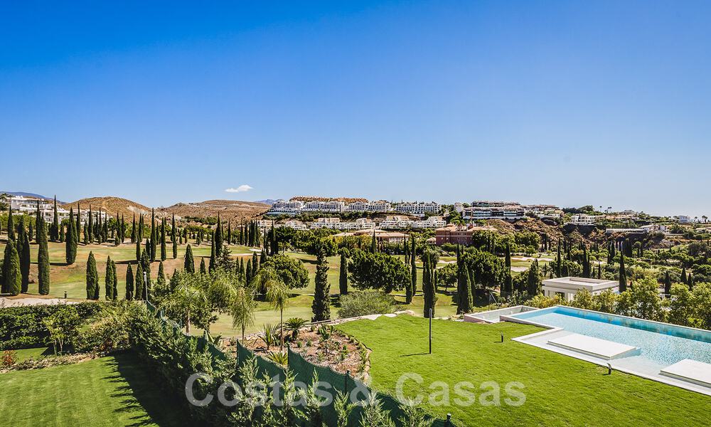 Nieuwe moderne luxevilla te koop, eerstelijns Los Flamingos Golf in Marbella - Benahavis 52804
