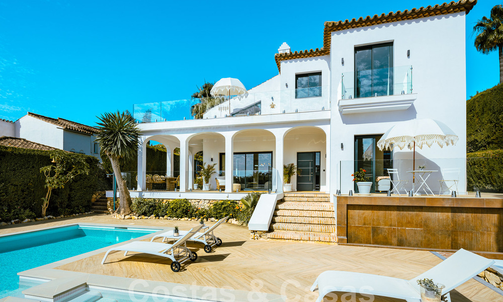 Luxueuze villa te koop met een traditionele bouwstijl gelegen in een gated community van Nueva Andalucia, Marbella 53693