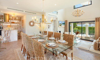 Luxueuze villa te koop met een traditionele bouwstijl gelegen in een gated community van Nueva Andalucia, Marbella 53701 