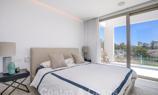 Instapklare, moderne luxevilla te koop op loopafstand van het strand in een bevoorrechte omgeving nabij Guadalmina Baja, Marbella - Estepona 53864 