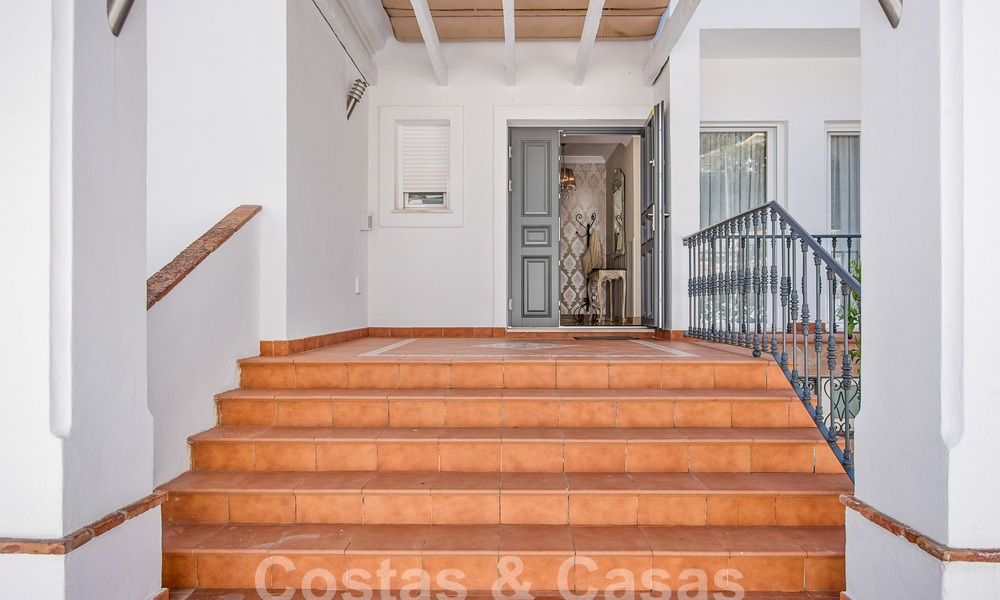 Charmante villa te koop dicht bij het strand van Elviria ten oosten van Marbella centrum 53938