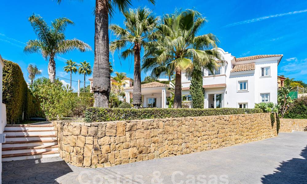 Charmante villa te koop dicht bij het strand van Elviria ten oosten van Marbella centrum 53940