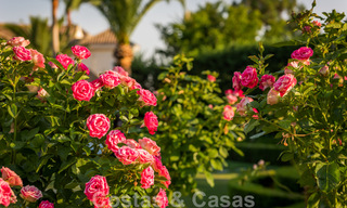 Majestueuze, hoogstaande luxevilla te koop met 7 slaapkamers in een exclusieve urbanisatie ten oosten van Marbella centrum 51998 