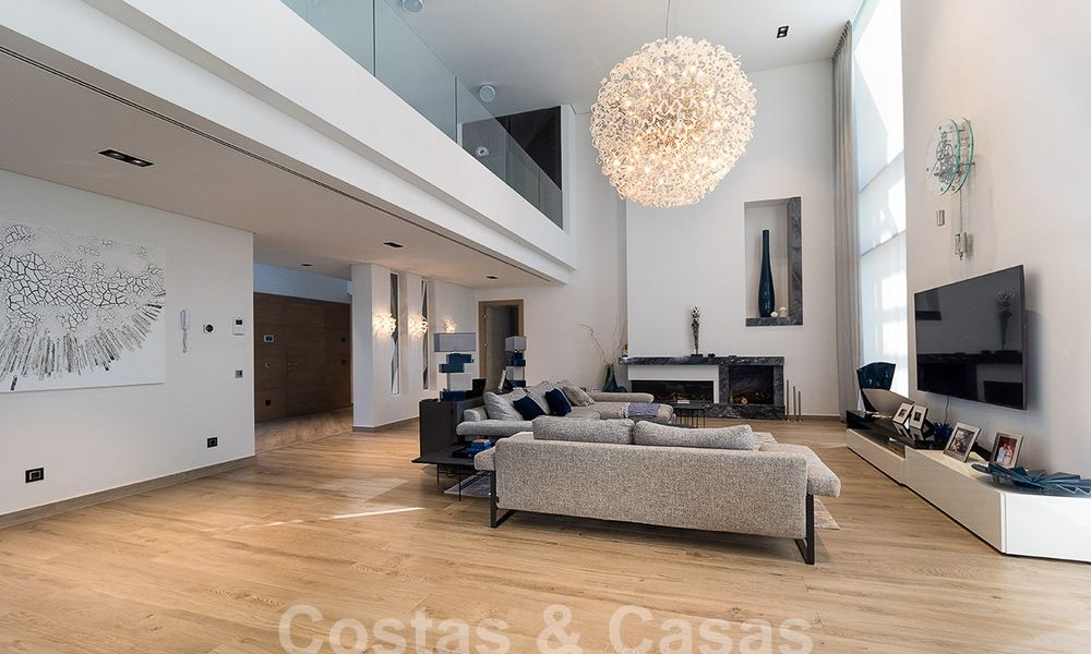 Moderne luxevilla te koop met schitterend zeezicht in een exclusieve wijk van Benahavis - Marbella 53363