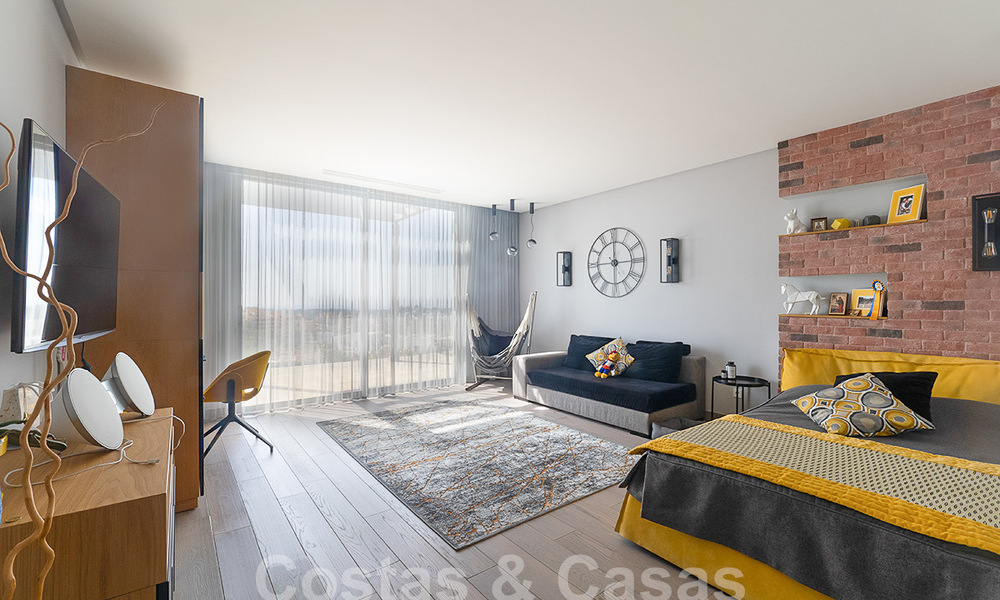 Moderne luxevilla te koop met schitterend zeezicht in een exclusieve wijk van Benahavis - Marbella 53371
