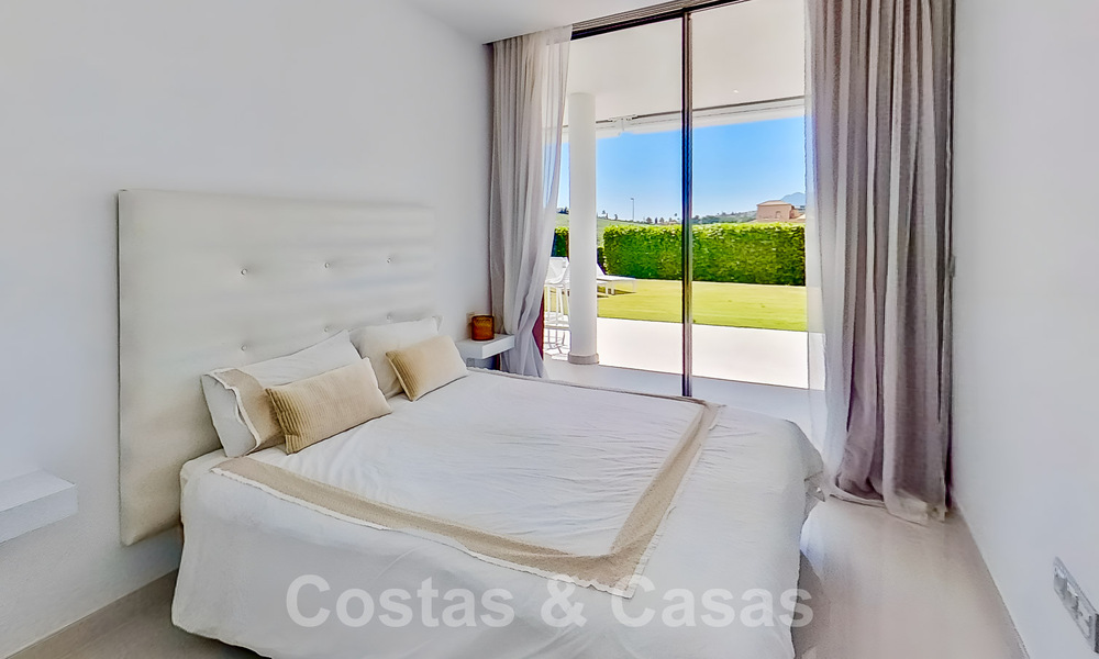 Modern tuinappartement te koop met 3 slaapkamers in golfresort op de New Golden Mile tussen Marbella en Estepona 53230