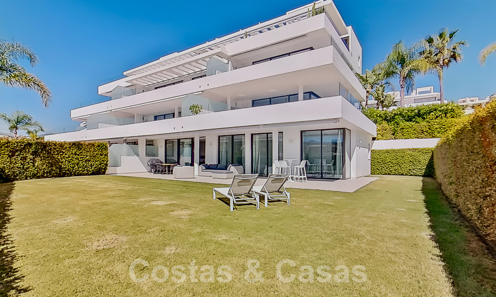 Modern tuinappartement te koop met 3 slaapkamers in golfresort op de New Golden Mile tussen Marbella en Estepona 53241