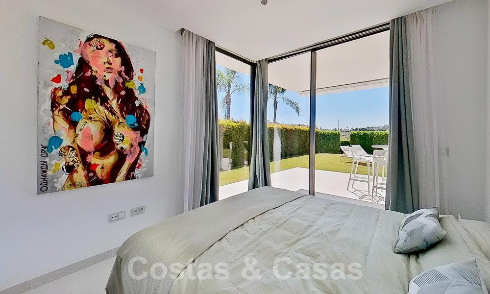 Modern tuinappartement te koop met 3 slaapkamers in golfresort op de New Golden Mile tussen Marbella en Estepona 53247