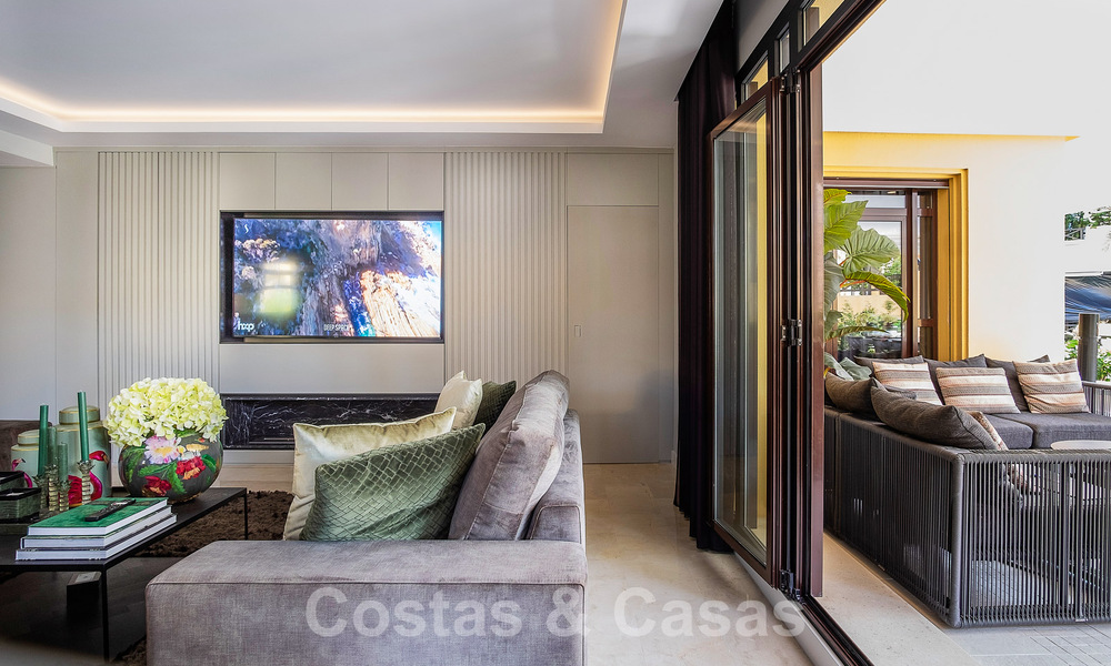 4-slaapkamer luxe appartement te koop in een exclusief tweedelijnsstrand complex in Puerto Banus, Marbella 52103
