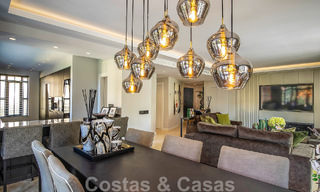 4-slaapkamer luxe appartement te koop in een exclusief tweedelijnsstrand complex in Puerto Banus, Marbella 52106 
