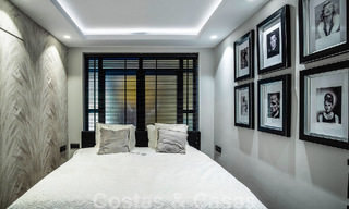 Luxe appartement te koop in een exclusief tweedelijnsstrand complex in Puerto Banus, Marbella 52124 