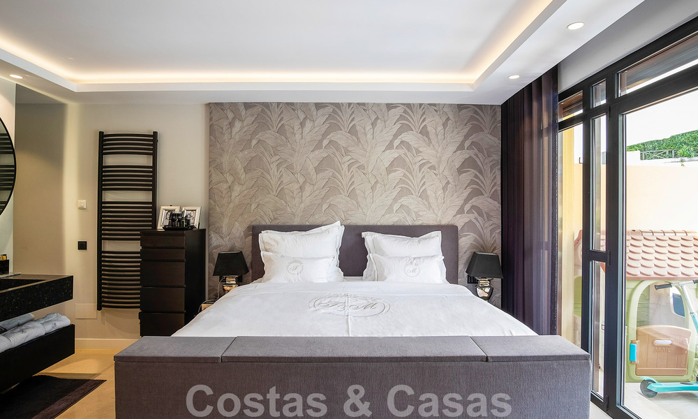 4-slaapkamer luxe appartement te koop in een exclusief tweedelijnsstrand complex in Puerto Banus, Marbella 52130