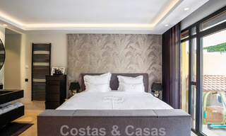 Luxe appartement te koop in een exclusief tweedelijnsstrand complex in Puerto Banus, Marbella 52130 