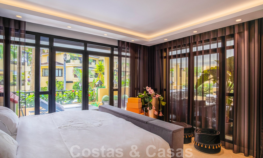 4-slaapkamer luxe appartement te koop in een exclusief tweedelijnsstrand complex in Puerto Banus, Marbella 52132