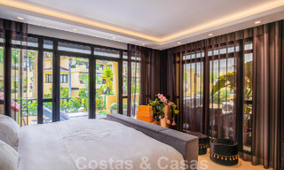 Luxe appartement te koop in een exclusief tweedelijnsstrand complex in Puerto Banus, Marbella 52132 
