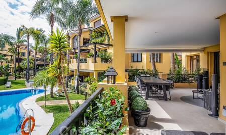 Luxe appartement te koop in een exclusief tweedelijnsstrand complex in Puerto Banus, Marbella 52135