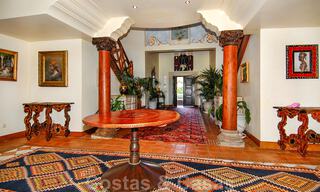 Majestueuze exclusieve villa te koop, eerstelijns strand, tussen Marbella en Estepona 29619 