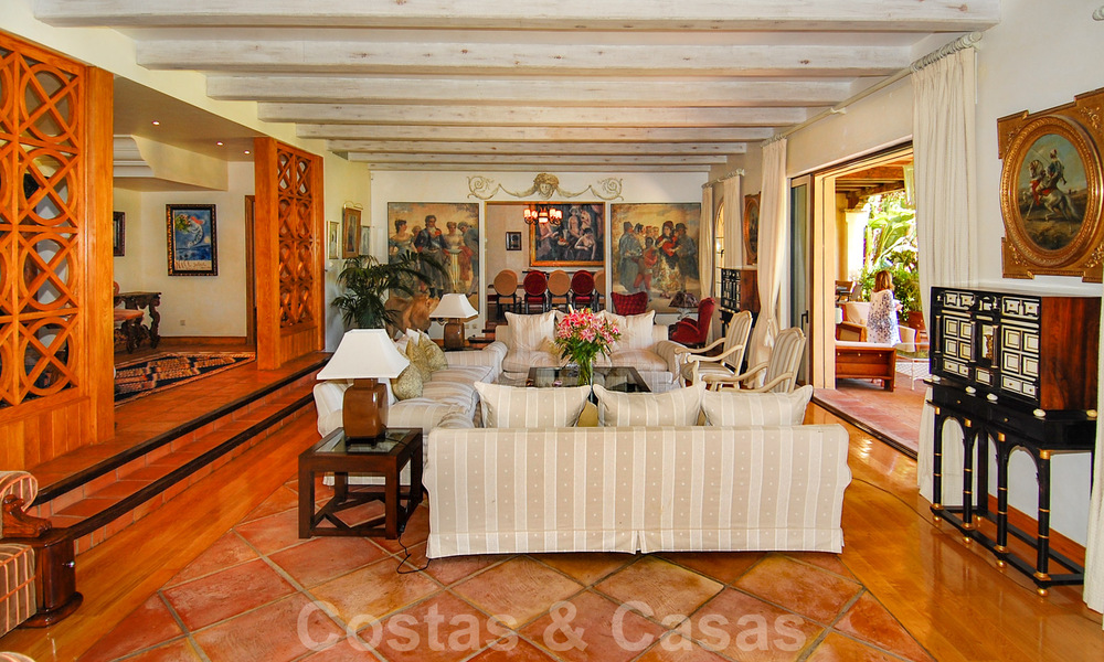 Majestueuze exclusieve villa te koop, eerstelijns strand, tussen Marbella en Estepona 29620