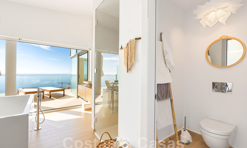 Uitmuntend en modern penthouse te koop met open zeezicht en op wandelafstand van het strand in Fuengirola - Benalmadena, Costa del Sol 54271