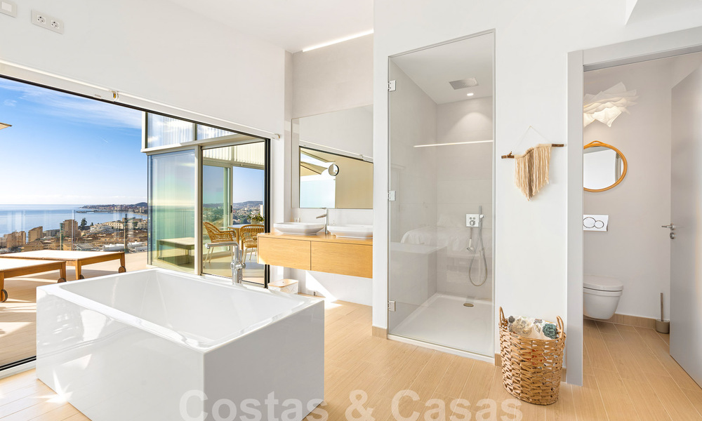 Uitmuntend en modern penthouse te koop met open zeezicht en op wandelafstand van het strand in Fuengirola - Benalmadena, Costa del Sol 54273