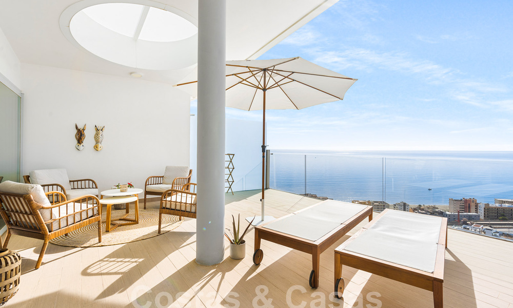 Uitmuntend en modern penthouse te koop met open zeezicht en op wandelafstand van het strand in Fuengirola - Benalmadena, Costa del Sol 54275
