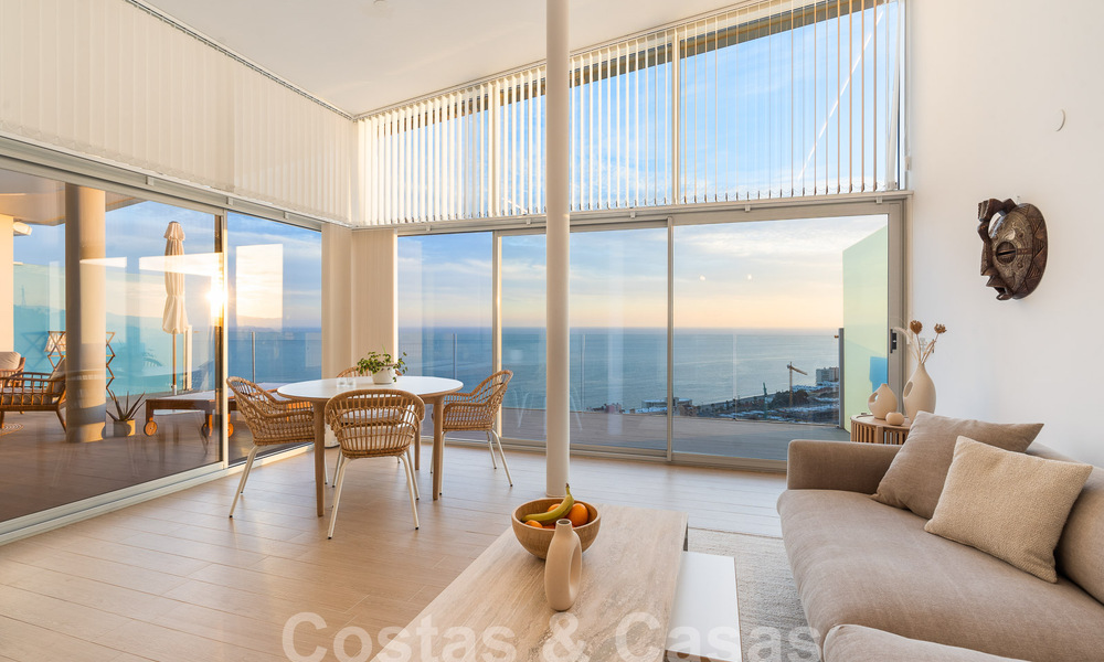 Uitmuntend en modern penthouse te koop met open zeezicht en op wandelafstand van het strand in Fuengirola - Benalmadena, Costa del Sol 54287