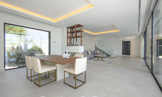 Modernistische luxevilla te koop met magnifiek uitzicht op zee en op de golfbaan in Benahavis - Marbella 54474 