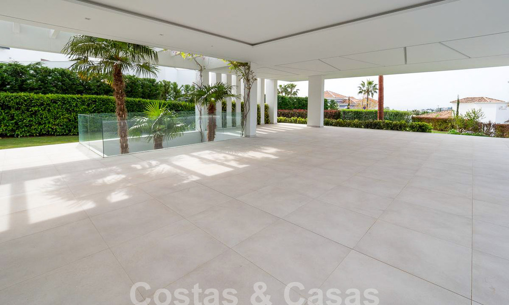 Modernistische luxevilla te koop met magnifiek uitzicht op zee en op de golfbaan in Benahavis - Marbella 54485