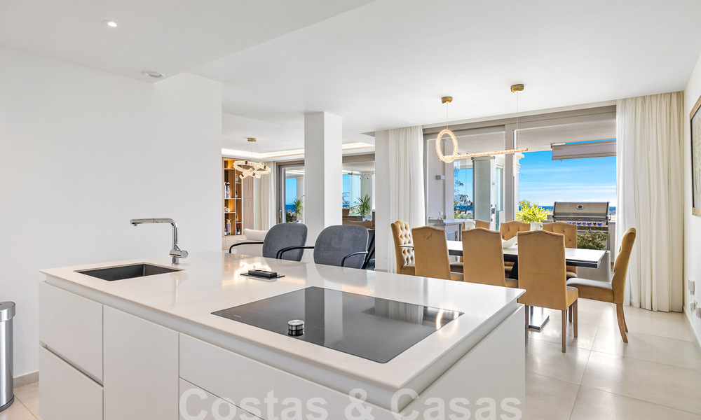 Luxueus en extreem ruim appartement te koop in een chic complex in Nueva Andalucia, Marbella 54517