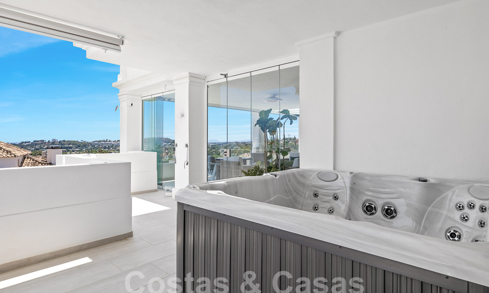 Luxueus en extreem ruim appartement te koop in een chic complex in Nueva Andalucia, Marbella 54542