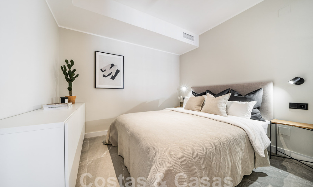 Luxueus gerenoveerd appartement met 4 slaapkamers te koop in het prestigieuze Nueva Andalucia, Marbella 54687