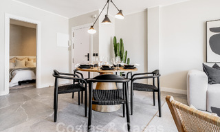 Luxueus gerenoveerd appartement met 4 slaapkamers te koop in het prestigieuze Nueva Andalucia, Marbella 54692 