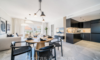 Luxueus gerenoveerd appartement met 4 slaapkamers te koop in het prestigieuze Nueva Andalucia, Marbella 54698 