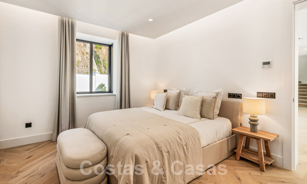 Prestigieuze, Spaanse luxevilla te koop met magnifieke vergezichten in de heuvels van La Quinta, Benahavis - Marbella 54720