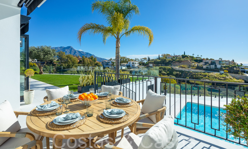 Prestigieuze, Spaanse luxevilla te koop met magnifieke vergezichten in de heuvels van La Quinta, Benahavis - Marbella 64931