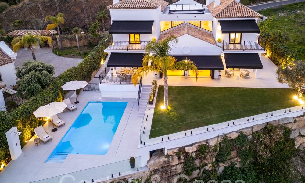 Prestigieuze, Spaanse luxevilla te koop met magnifieke vergezichten in de heuvels van La Quinta, Benahavis - Marbella 64945