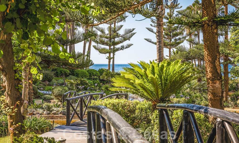 Mondain luxe appartement te koop, in Marina Puente Romano op de Golden Mile van Marbella 53769