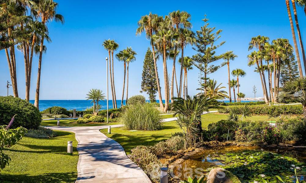 Mondain luxe appartement te koop, in Marina Puente Romano op de Golden Mile van Marbella 53771